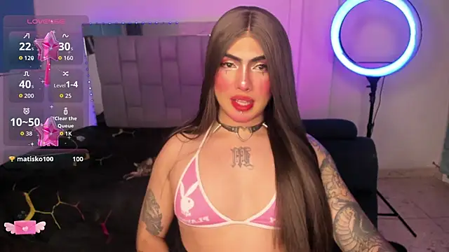 Sophie_whitexxx live cam on StripChat