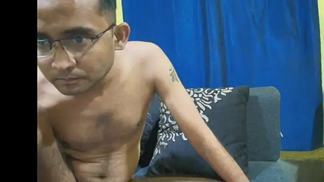 Cute_boy2000 webcam