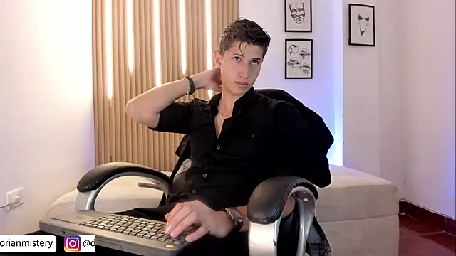 Dorianmistery2322_ webcam