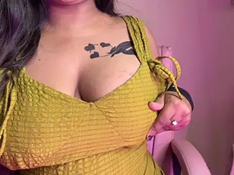 Its_cherry_magic webcam