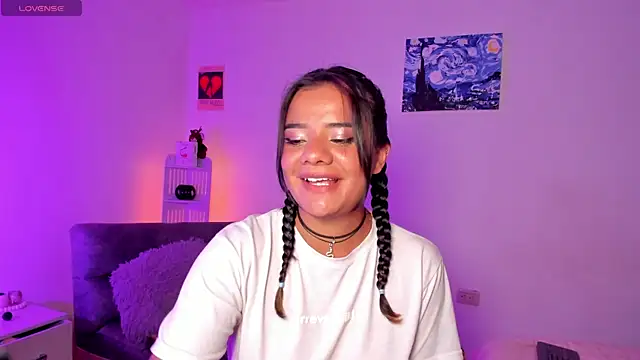 Shophie_thoopson webcam