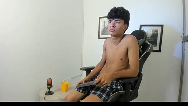 jacob_cum23 webcam