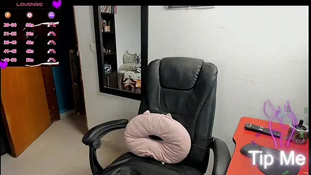 peanut_tangerine webcam