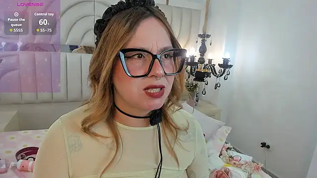 Paulette_roux webcam