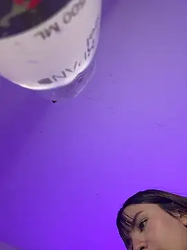 Angela_boobs19 webcam