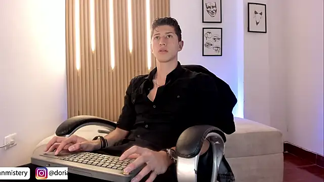 Dorianmistery2322_ webcam