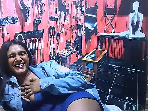 IndianSexyLady20 webcam