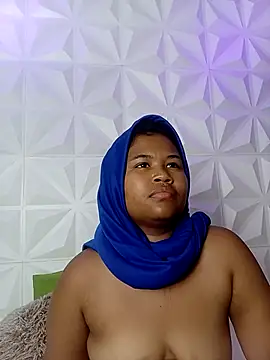 DALILAA_CURVY webcam