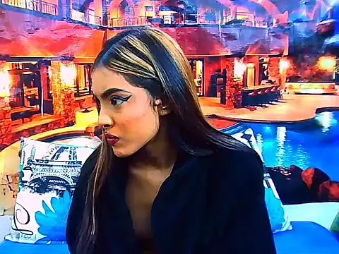 IndianPretty14u2Luv webcam