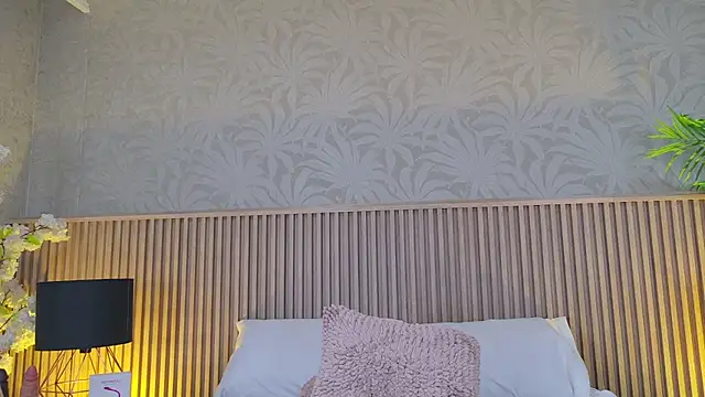 Carrie_GB webcam