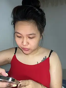 Almira6868 live cam on StripChat