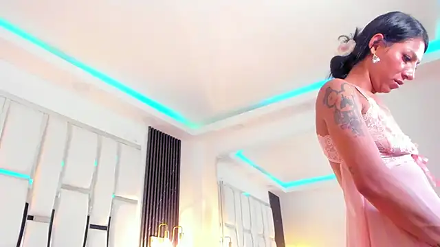 Maia_Clark520 webcam