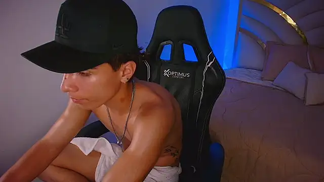 Ryaan_Stone live sex cam