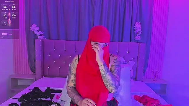 nayla-mouna (F young) - Pantys off and rub clit 🤤🤤