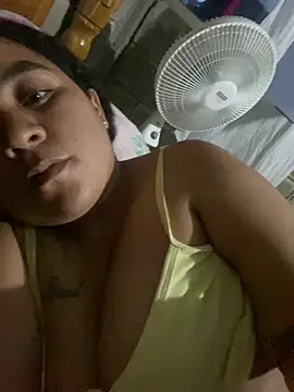 laura1999love webcam