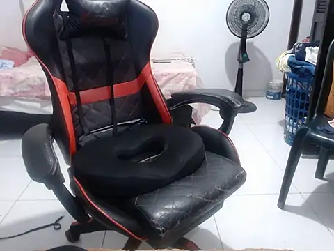 Adriana_0312 webcam