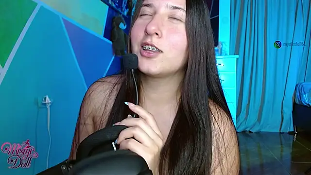 Mysticdooll69 webcam