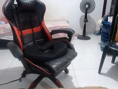 Adriana_0312 webcam