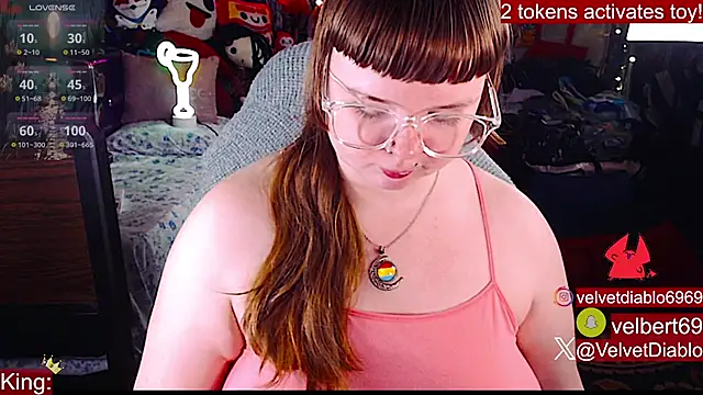 VelvetDiablo live cam