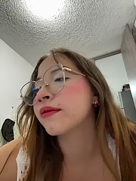 AliciaWhite_nt webcam