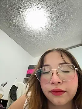 AliciaWhite_nt webcam