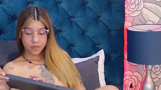 VioletSweetts webcam