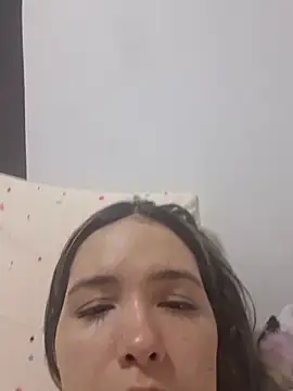 AngelRoussy live cam on StripChat