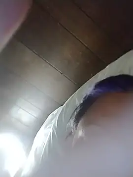 THEBEDroomdoOR webcam