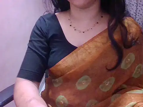 Diya_7 live cam on StripChat