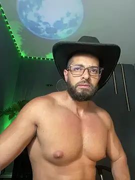 magnumchris - Magnumchris's free webcam - UK Sex Cams