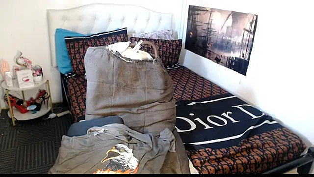 NinaDOM4CUM webcam