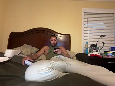 Charmingswoleking webcam