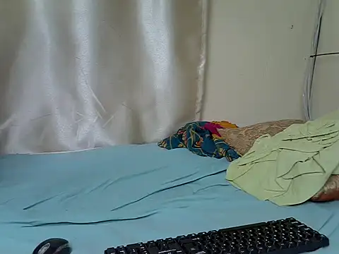 Lovet_drip webcam
