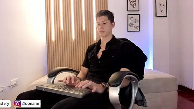 Dorianmistery2322_ webcam