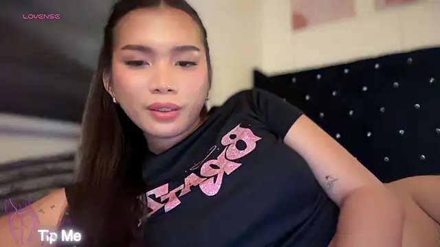 NaughtyJedGirl webcam