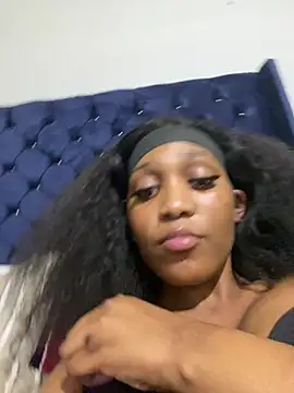 ConnieSmall24 webcam