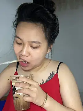 Almira6868 webcam