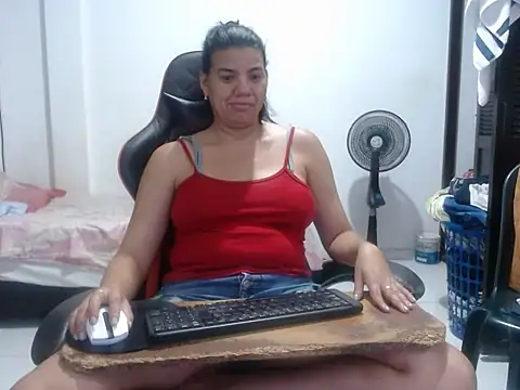 Adriana_0312 webcam