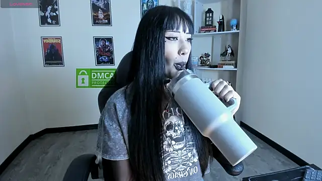 Ravenelle_ webcam