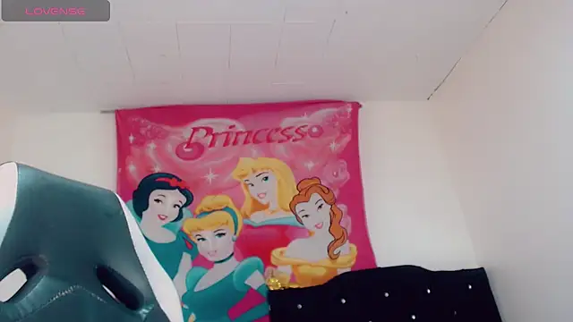 Oriana_braom webcam