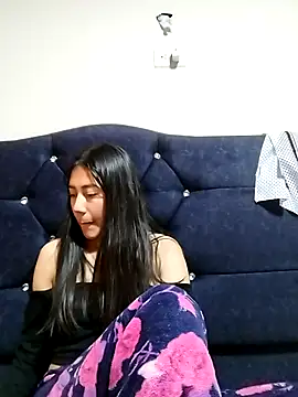 Maya_Rave_ webcam