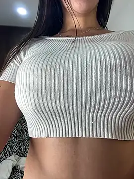 MiaJones21 webcam