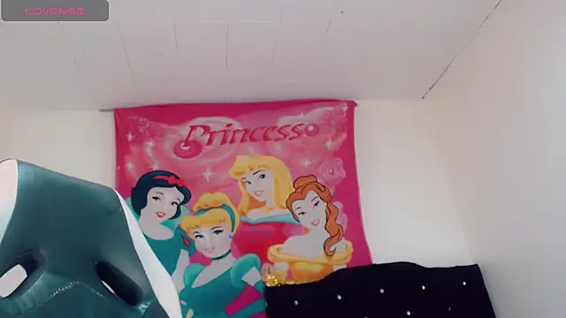 Oriana_braom webcam