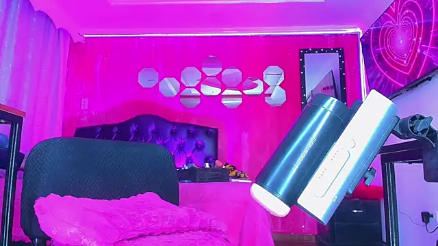 TiffanyMackensyy webcam