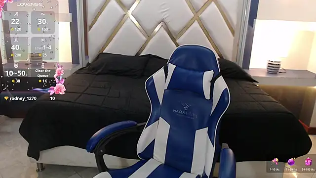 chloe_prg webcam