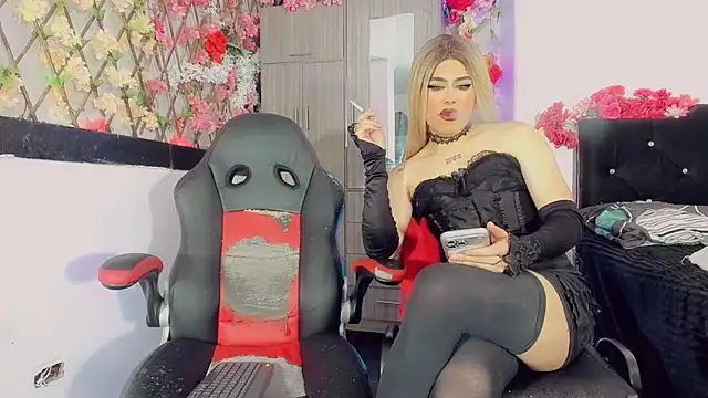 Thiara_veky_ webcam