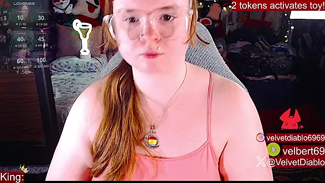 VelvetDiablo live cam