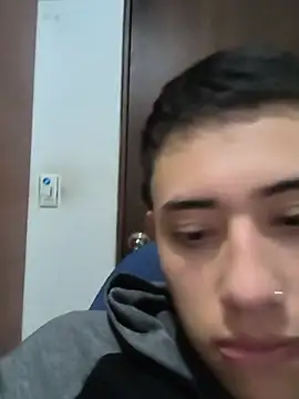 Thiagoo_Vega live cam on StripChat