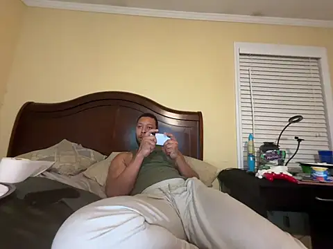 Charmingswoleking webcam