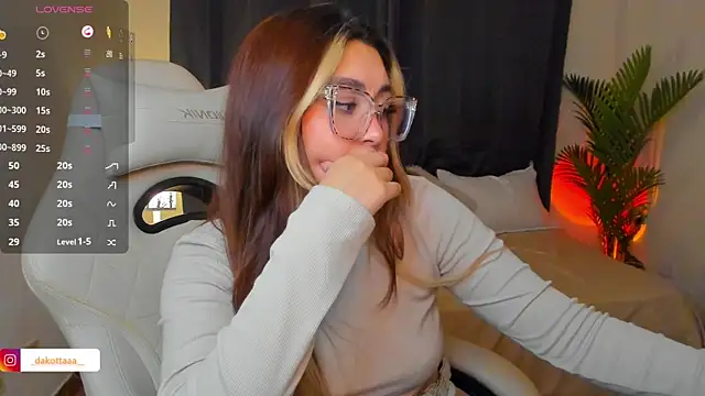 dakottaa_ webcam